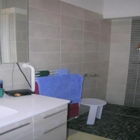 Proche Centre فيلة لا بالمير